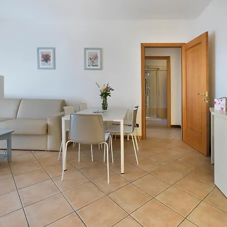 Besass, Gtsgroup Apart Otel 5*